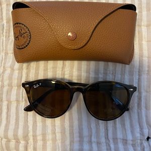 Phantoms 53mm Polarized Round Ray-Bans